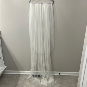 Toni Federici Elegant White Sheer Veil